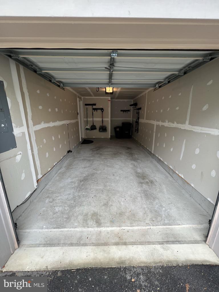 MILLSTONE VILLAGE - Residential Lease