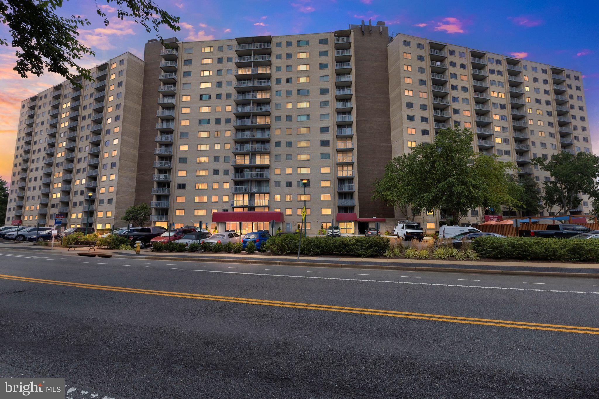 Chic 1-Bedroom Condo in Sought-After Park Place – Pool Views & Top-Tier Amenities!
Welcome to Park Place in Alexandria — one of the area's most desirable communities! This spacious 1-bedroom, 1-bath condo offers comfort, convenience, and stunning views overlooking the community pool.
Step into a bright, open living space perfect for relaxing or entertaining. The generously sized bedroom includes ample closet space, while the bathroom features updated finishes. Enjoy your morning coffee or evening unwind on your private balcony with a tranquil pool view.
Park Place offers amenities galore, including a 24-hour concierge, fitness center, party room, outdoor pool, and ample parking. Condo fee includes all utilities!
Located just minutes from I-395, Metro, Old Town Alexandria, Shirlington Village, and Washington, D.C., this home is ideal for commuters and city lovers alike.
Don’t miss your chance to own in this vibrant, amenity-rich community!