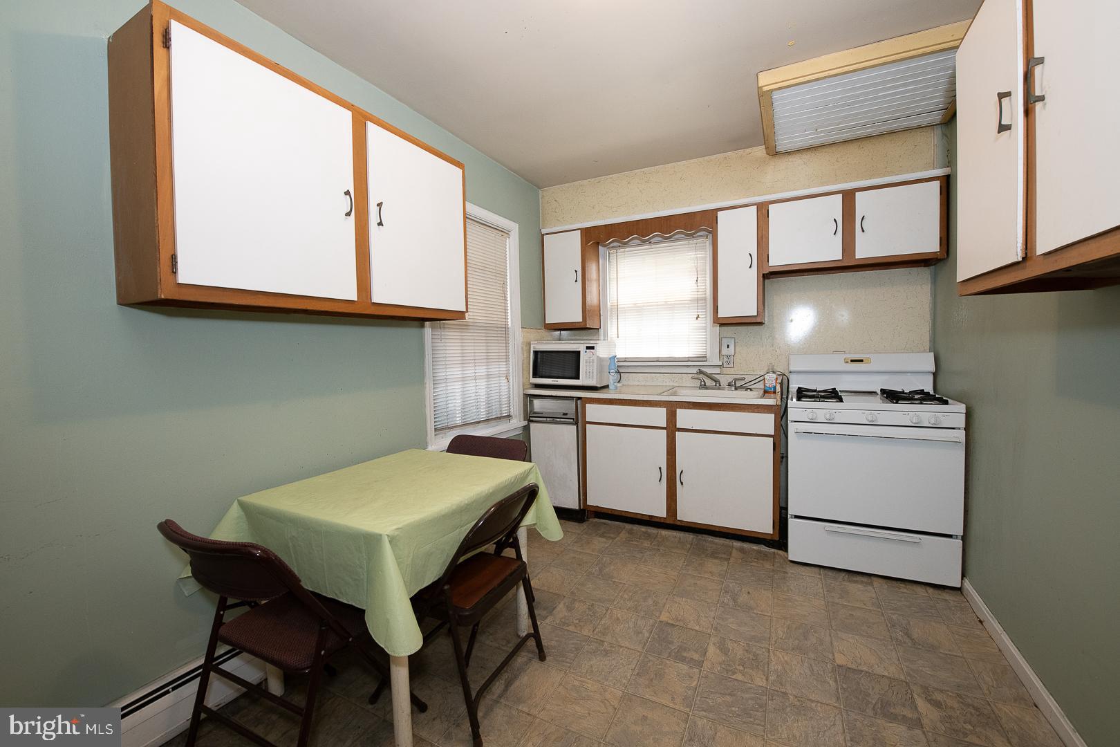 500 W CHELTENHAM AVENUE 02