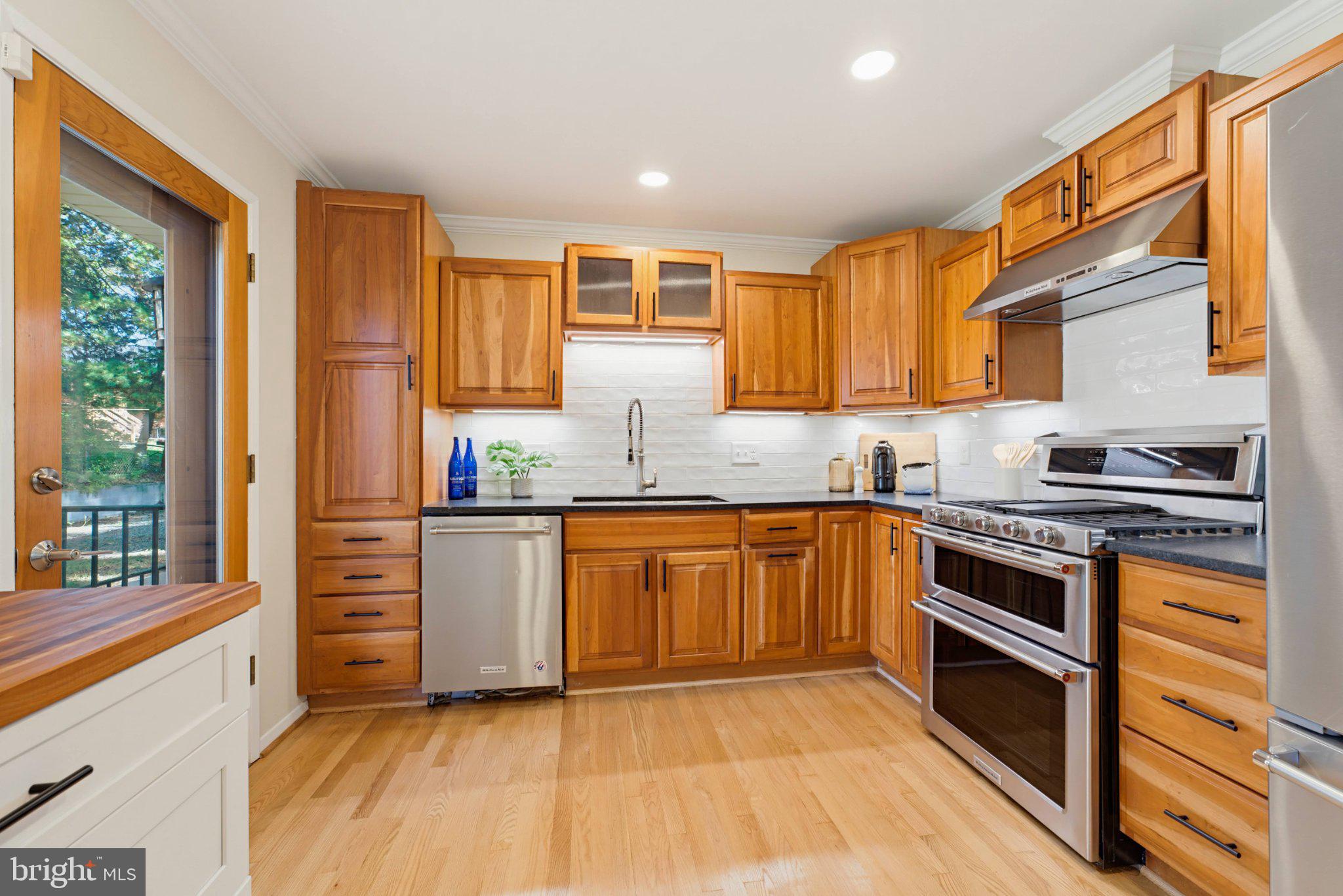 8108 GOSPORT LANE