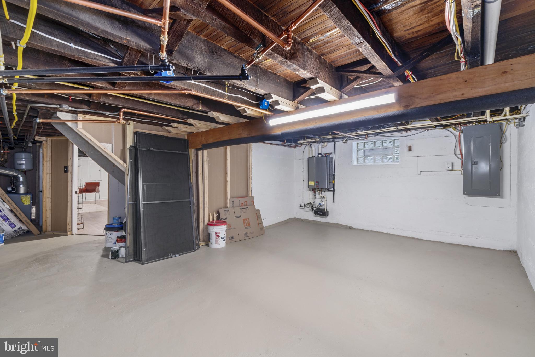 ROLAND PARK - Residential