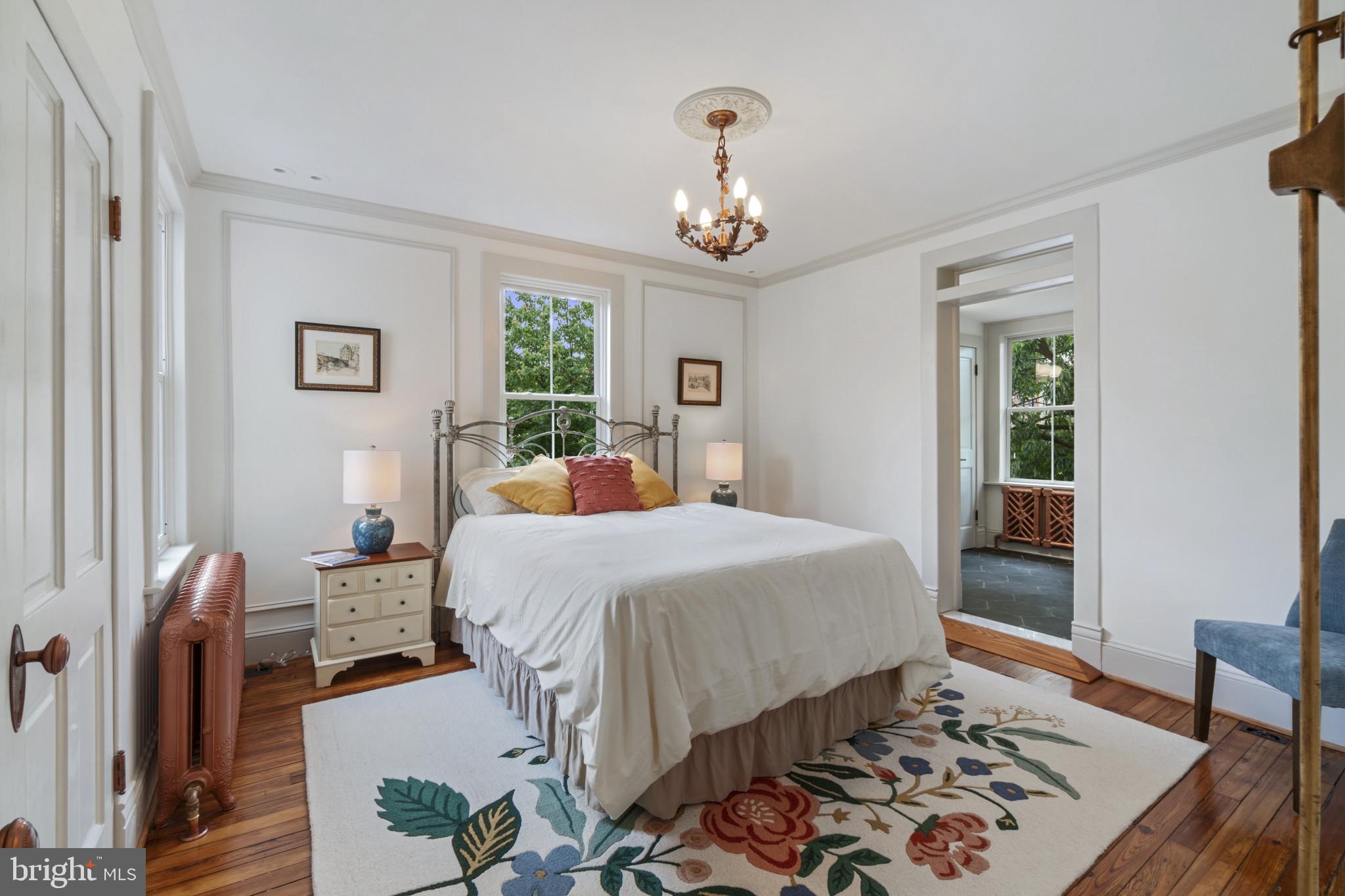 ROLAND PARK - Residential