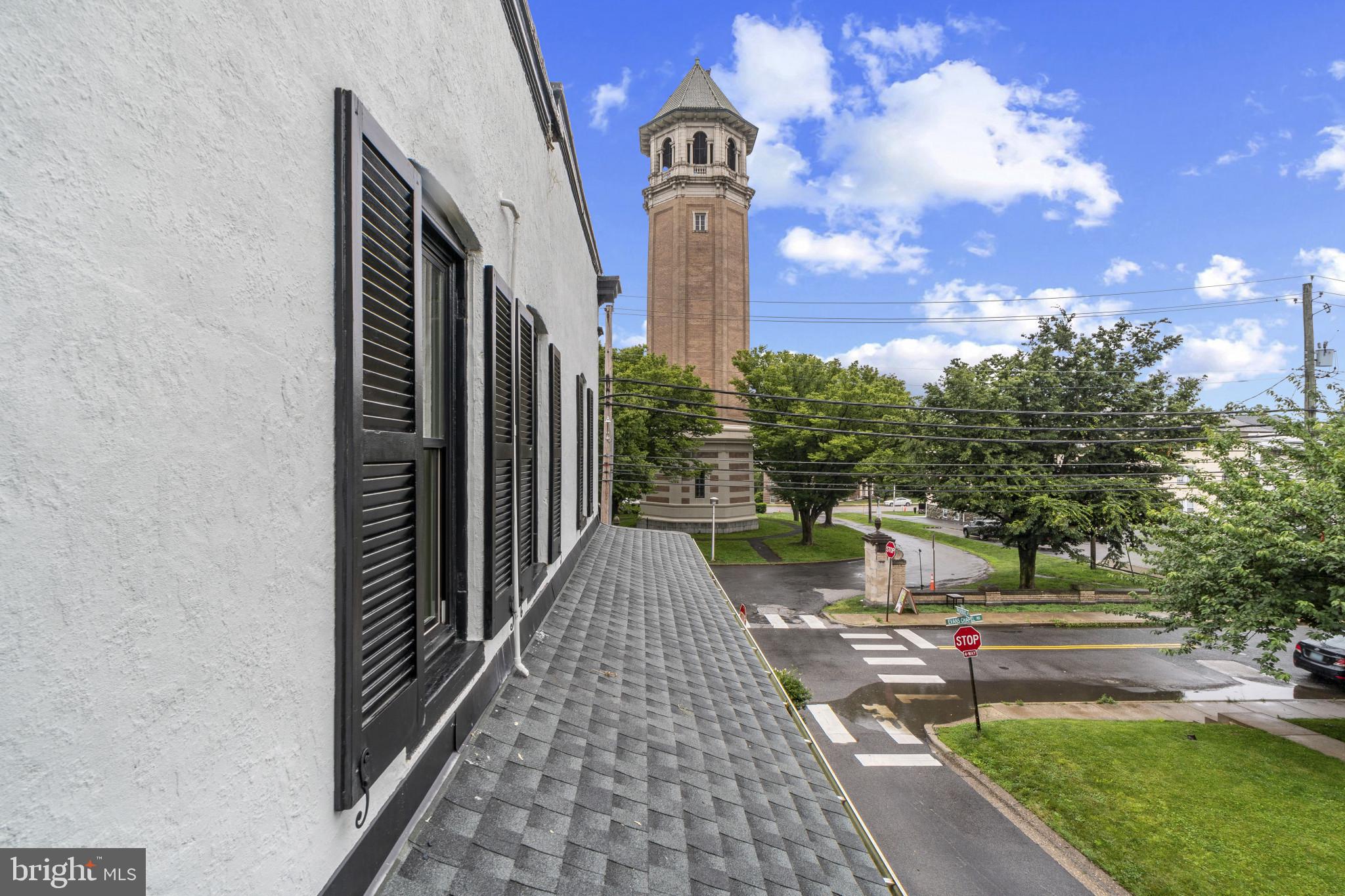 ROLAND PARK - Residential