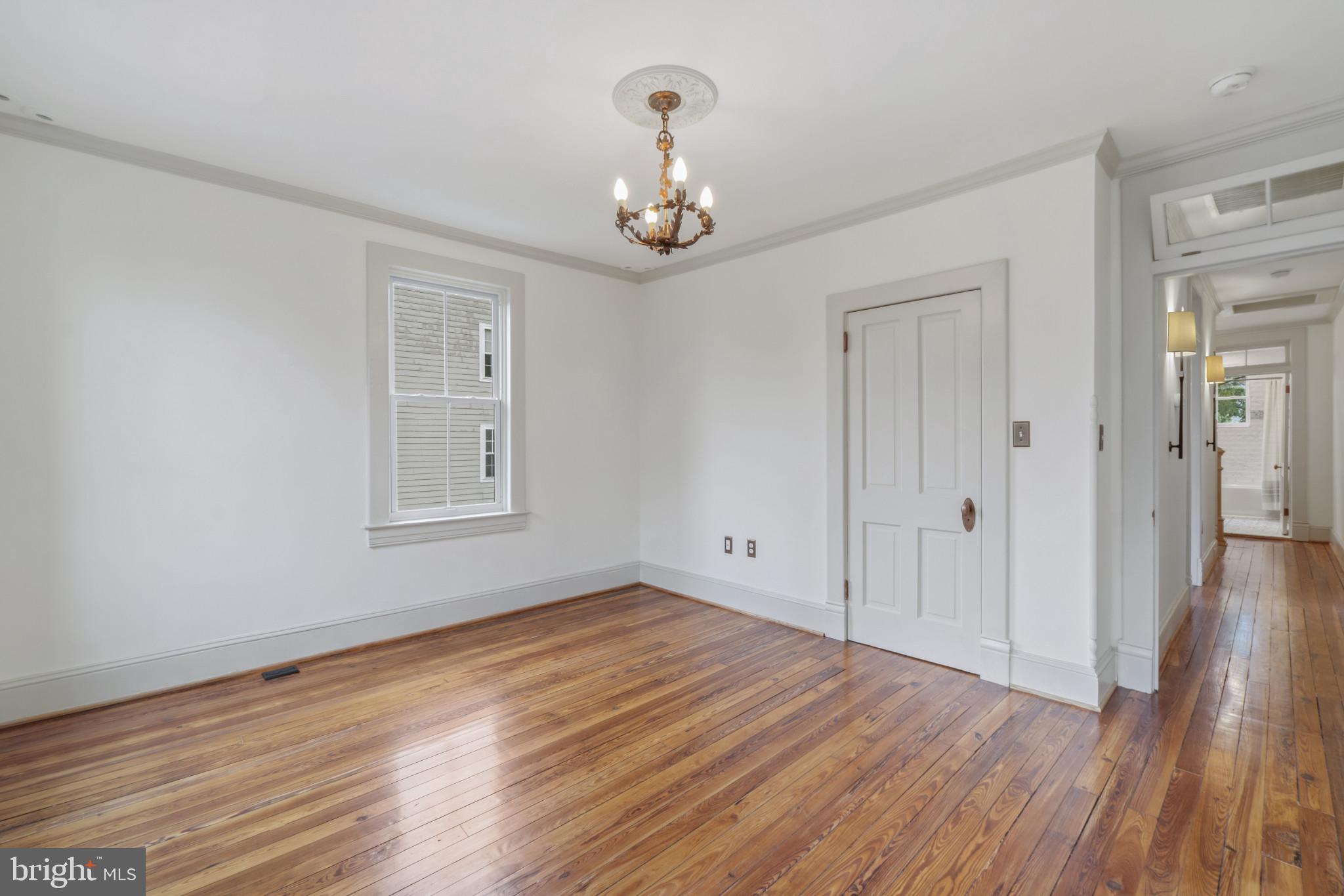 ROLAND PARK - Residential