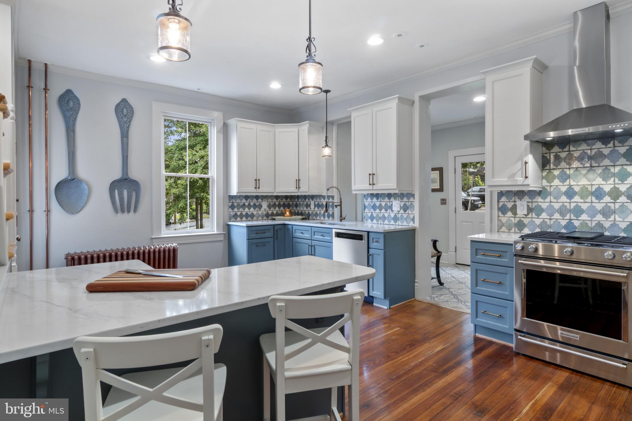 ROLAND PARK - Residential