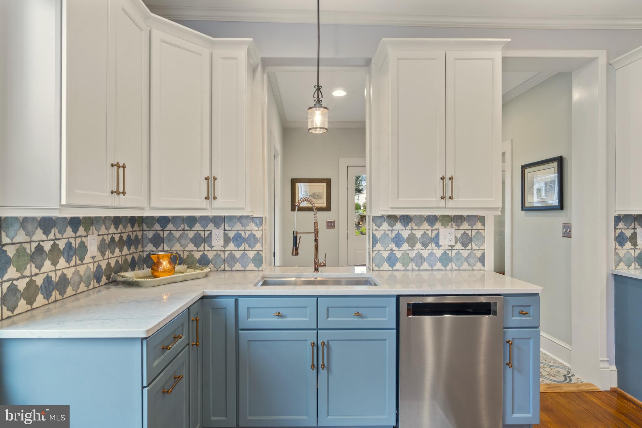 ROLAND PARK - Residential