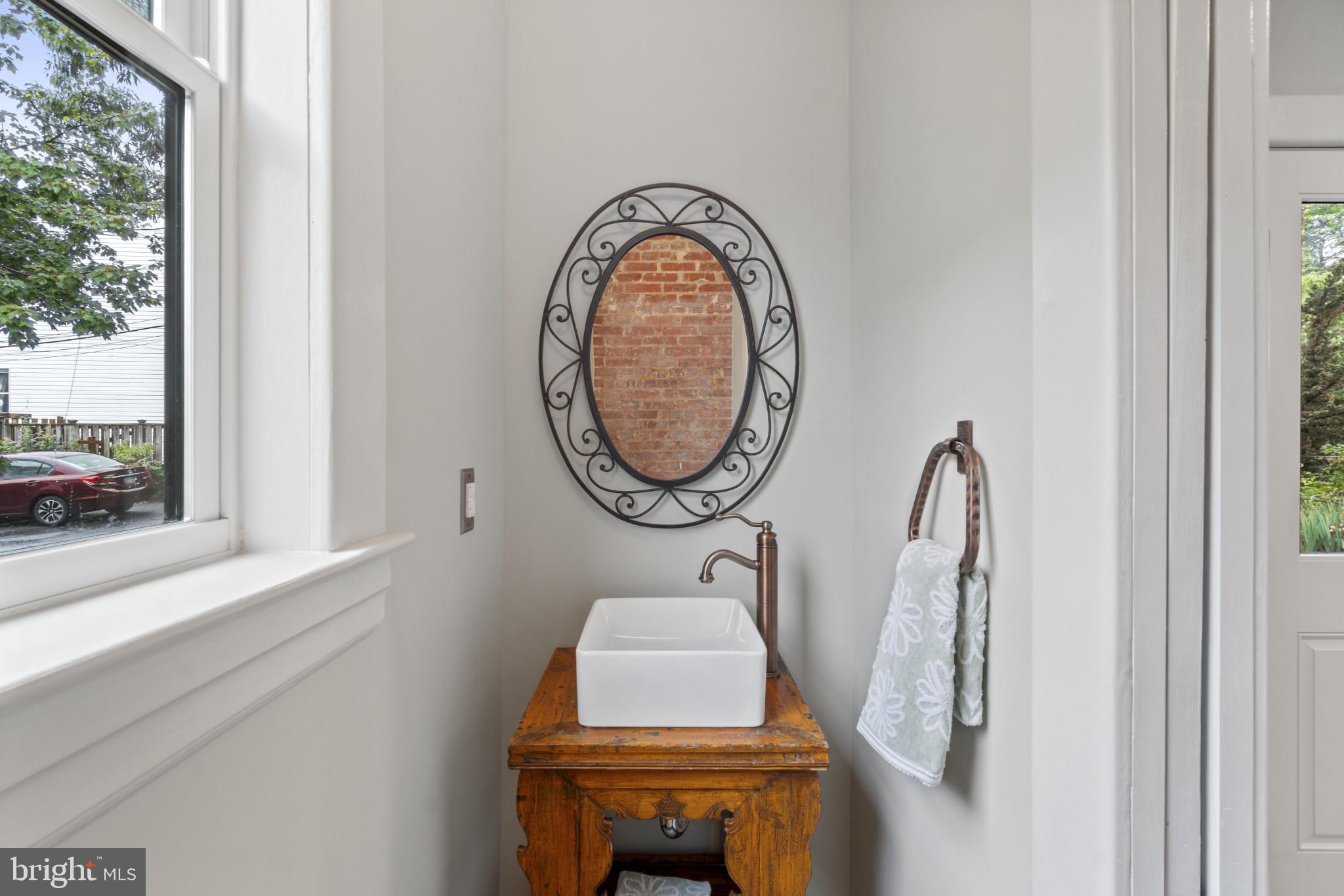 ROLAND PARK - Residential