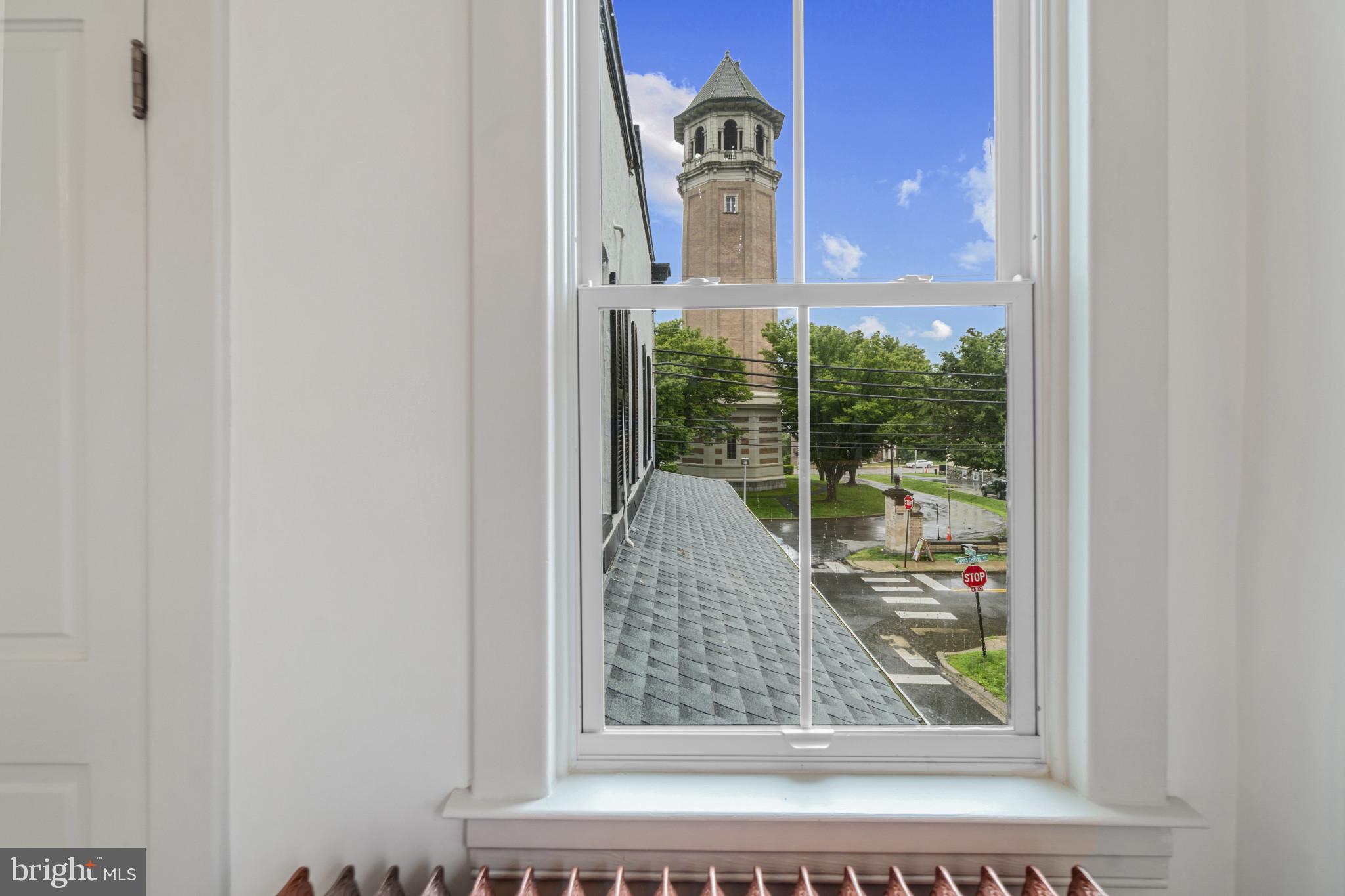 ROLAND PARK - Residential