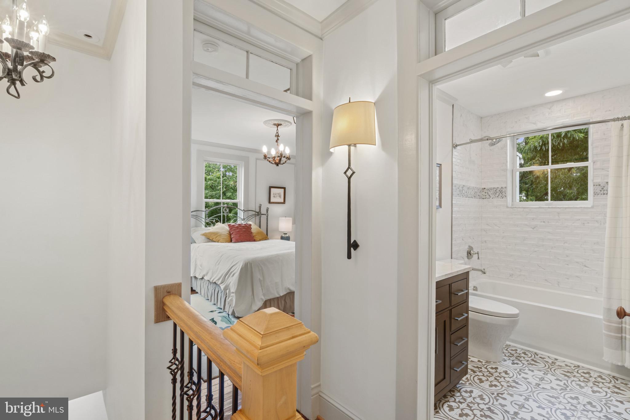 ROLAND PARK - Residential