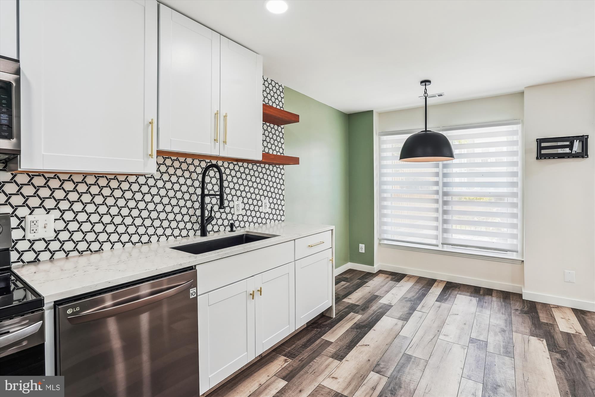 LITTLE ROCKY RUN - Residential Lease