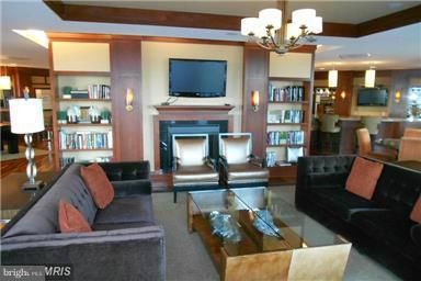 ONE PARK CREST - Residential Lease