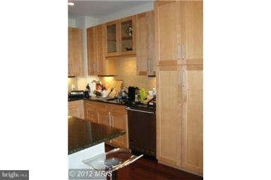 ONE PARK CREST - Residential Lease