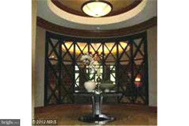 ONE PARK CREST - Residential Lease