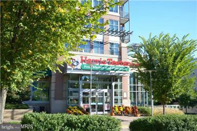 ONE PARK CREST - Residential Lease