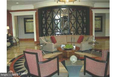 ONE PARK CREST - Residential Lease