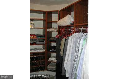 ONE PARK CREST - Residential Lease