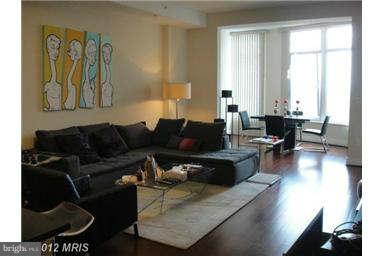 ONE PARK CREST - Residential Lease