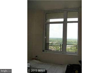 ONE PARK CREST - Residential Lease