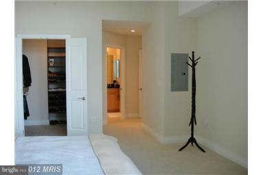 ONE PARK CREST - Residential Lease