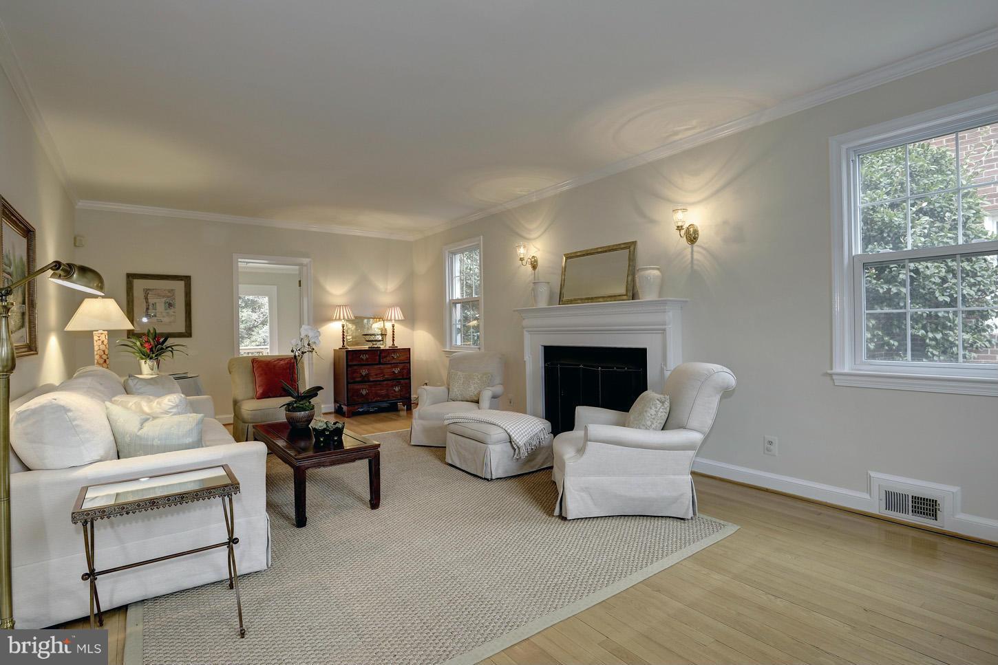 CHEVY CHASE - Residential