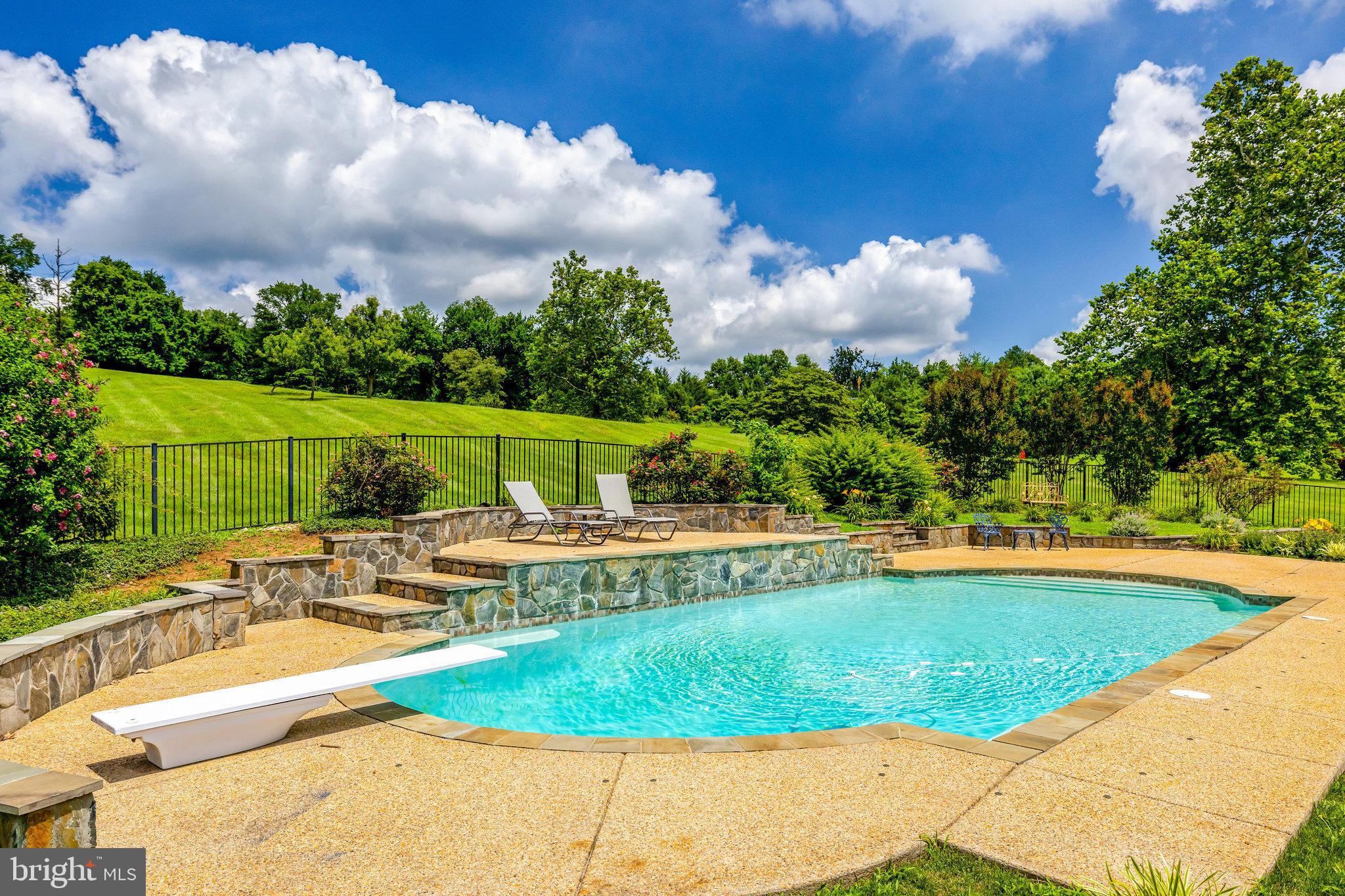 SHENSTONE - Residential