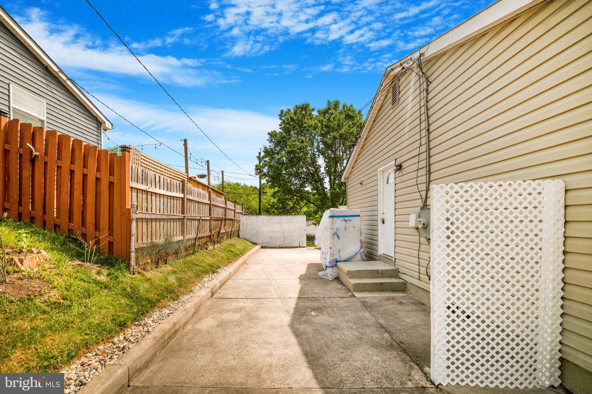 MARYLAND CITY - Residential