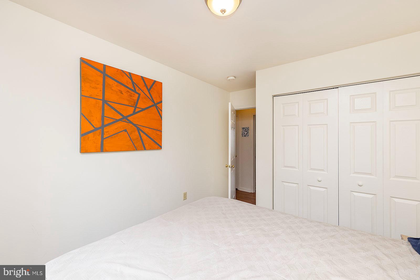 GEORGETOWN SQUARE - Residential