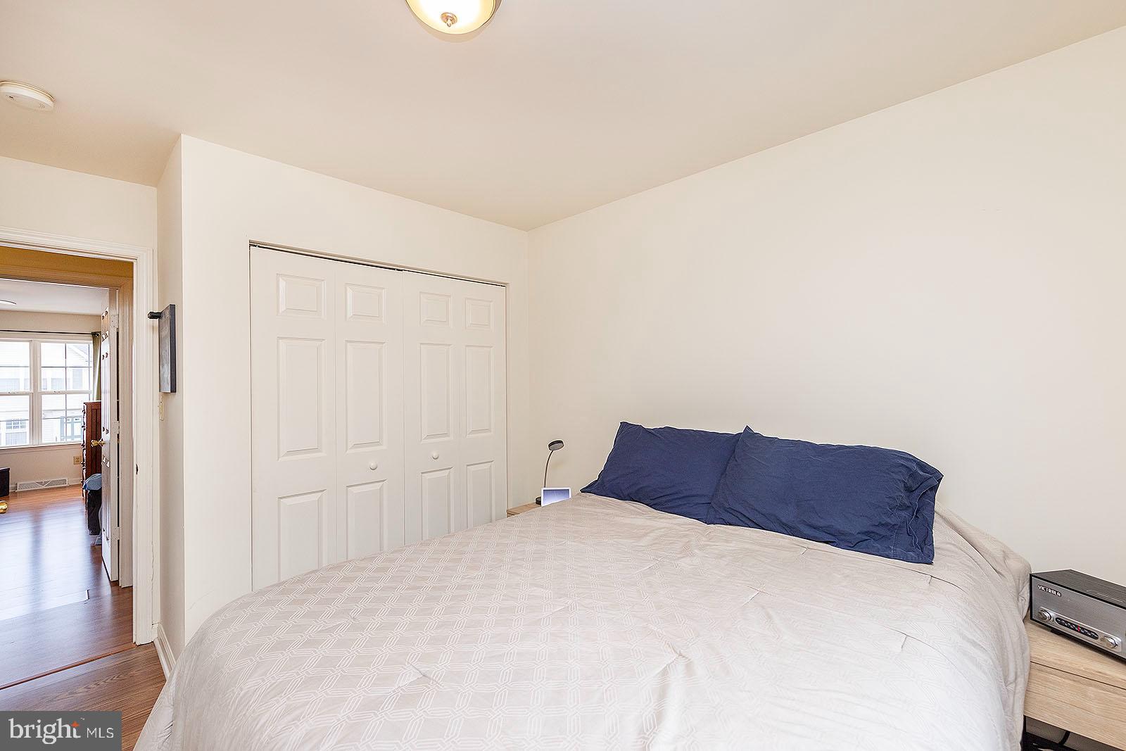 GEORGETOWN SQUARE - Residential