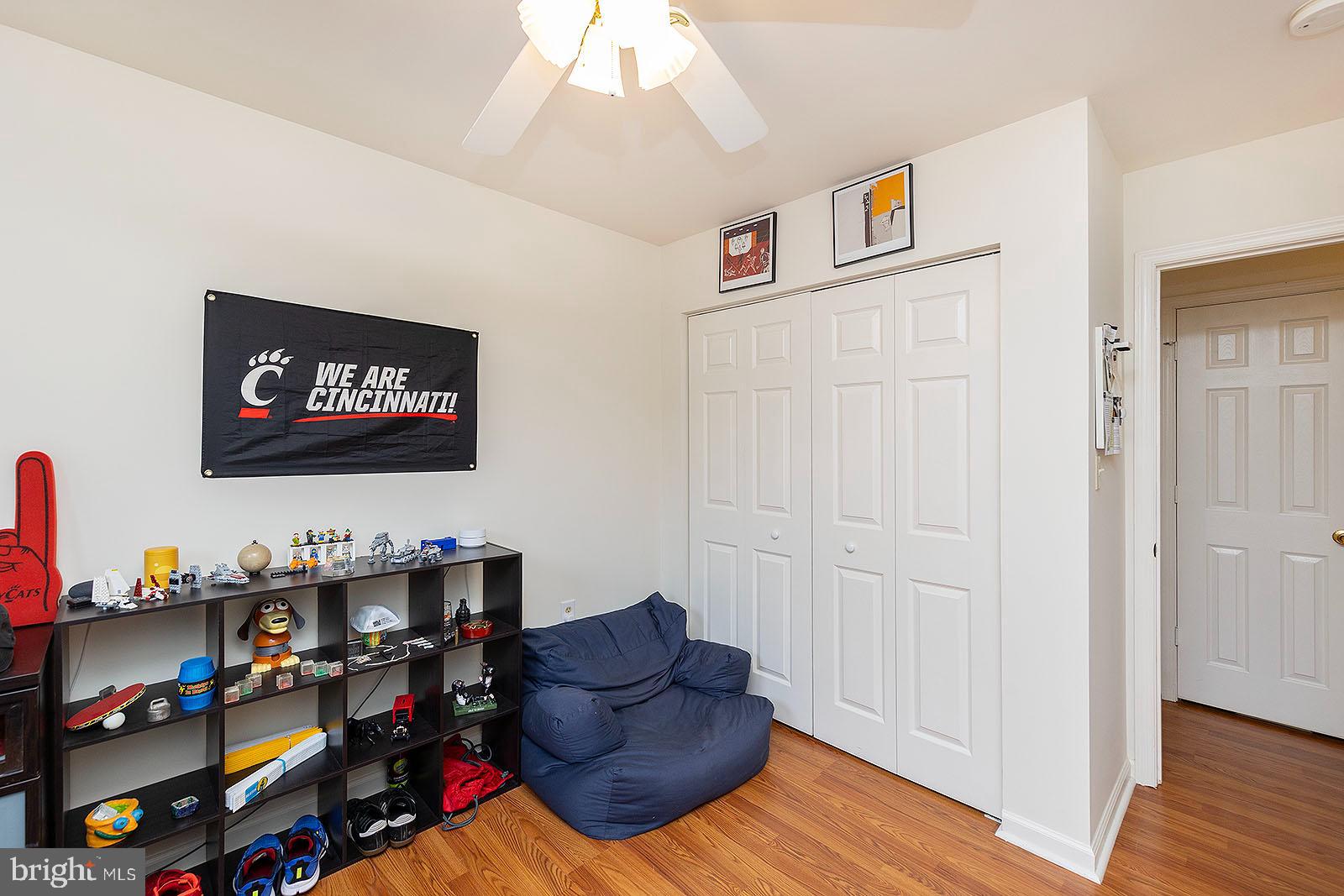 GEORGETOWN SQUARE - Residential