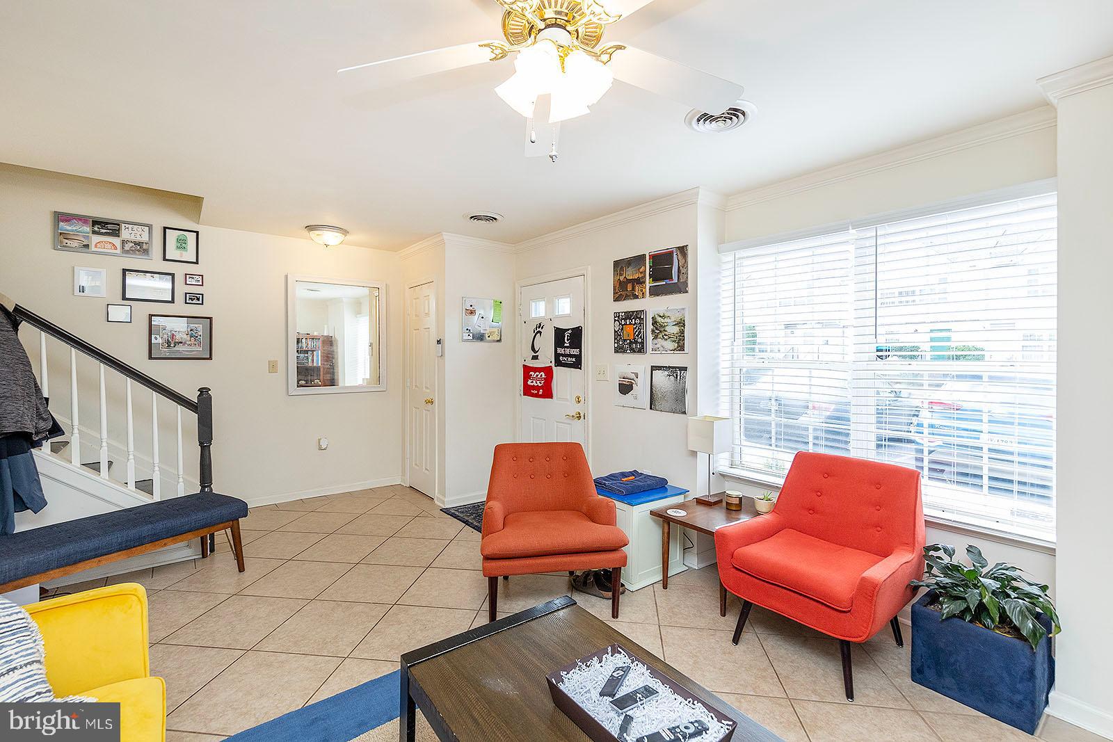 GEORGETOWN SQUARE - Residential