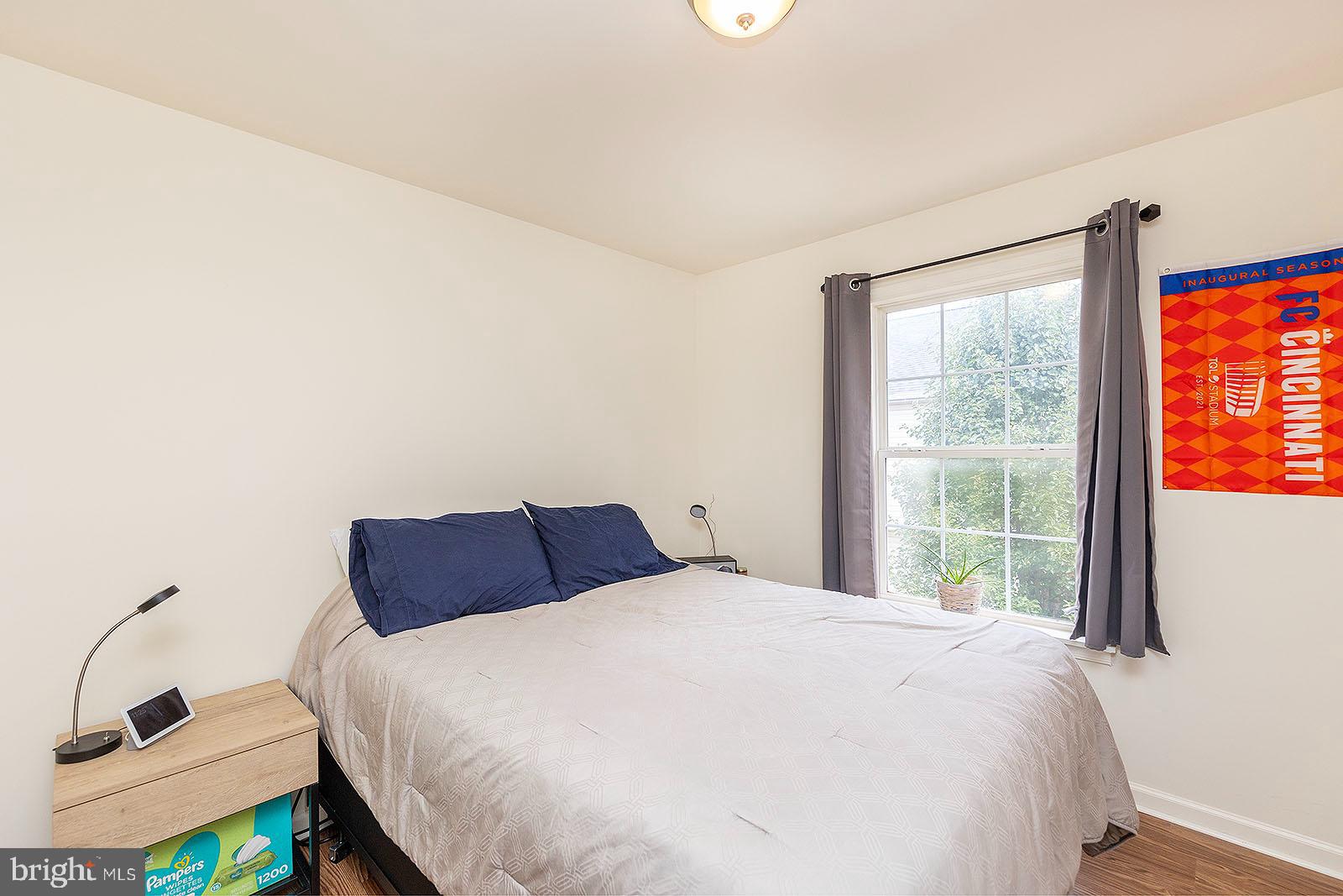 GEORGETOWN SQUARE - Residential