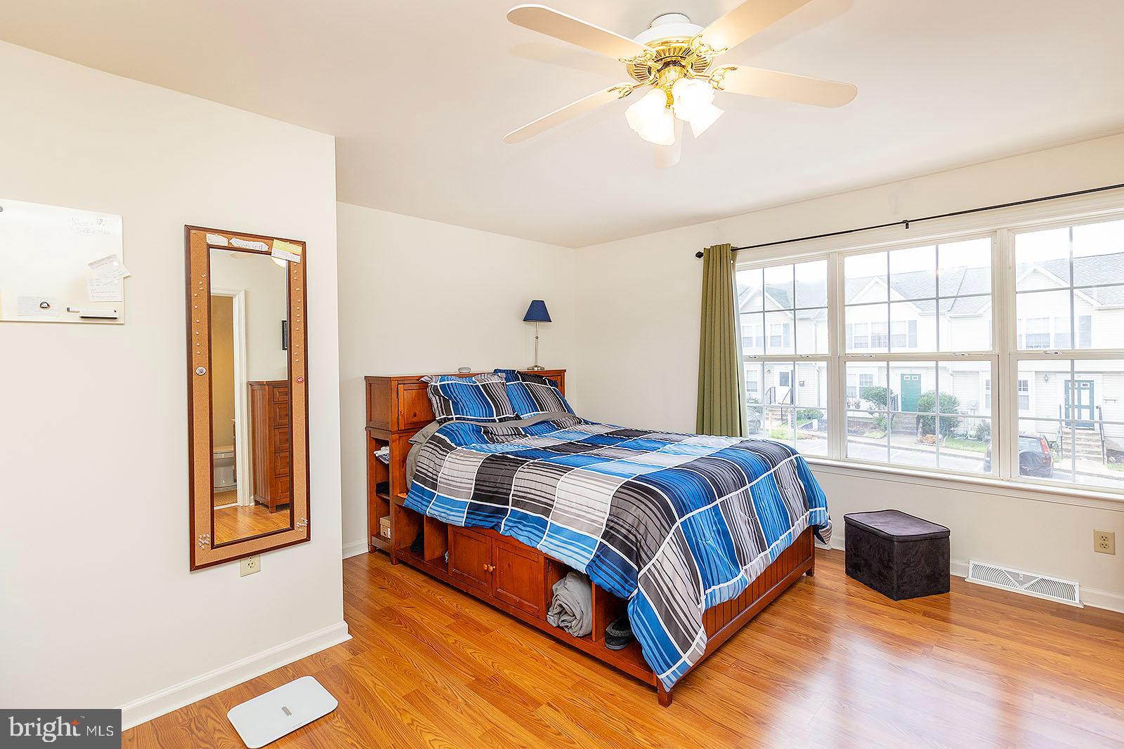 GEORGETOWN SQUARE - Residential