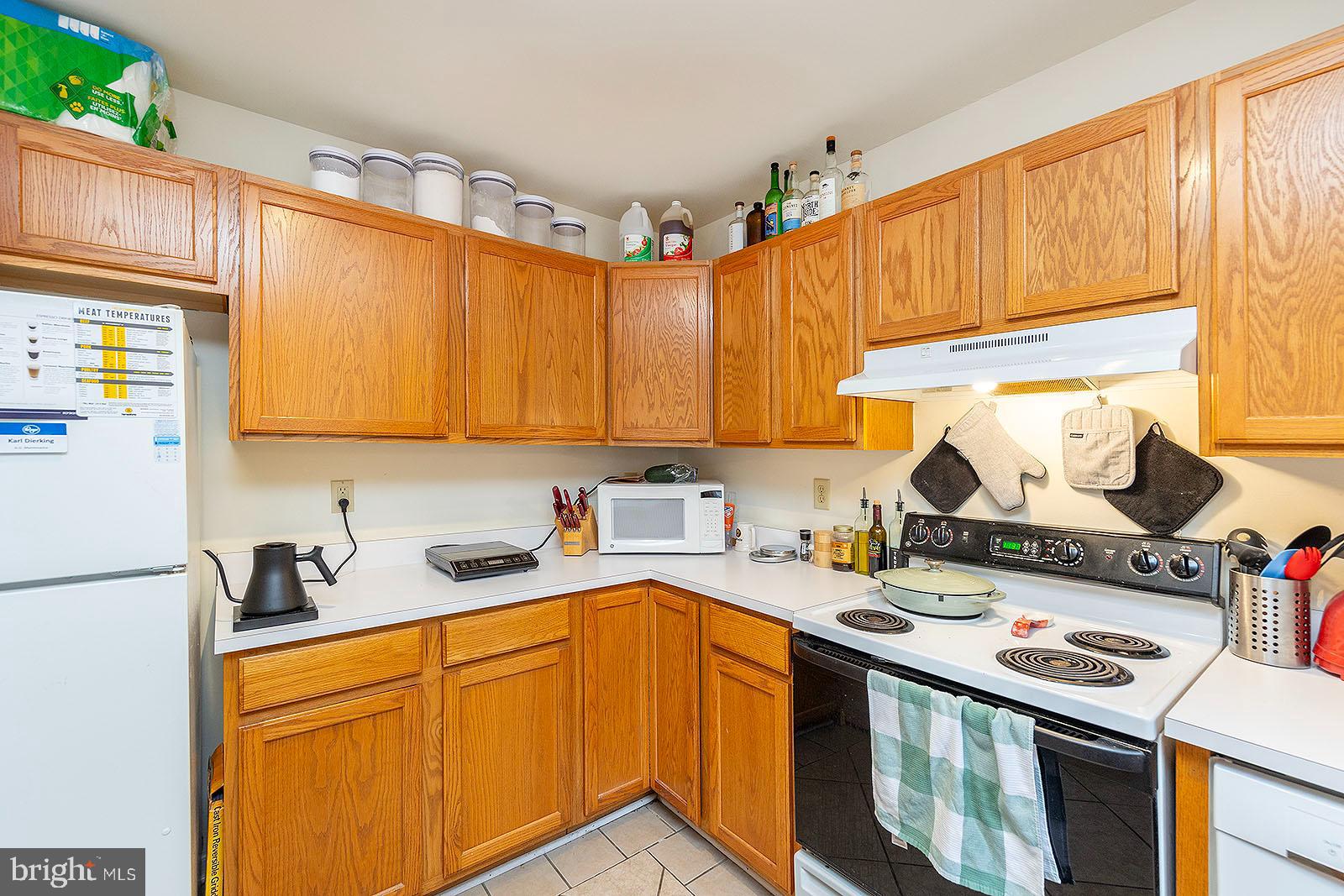 GEORGETOWN SQUARE - Residential