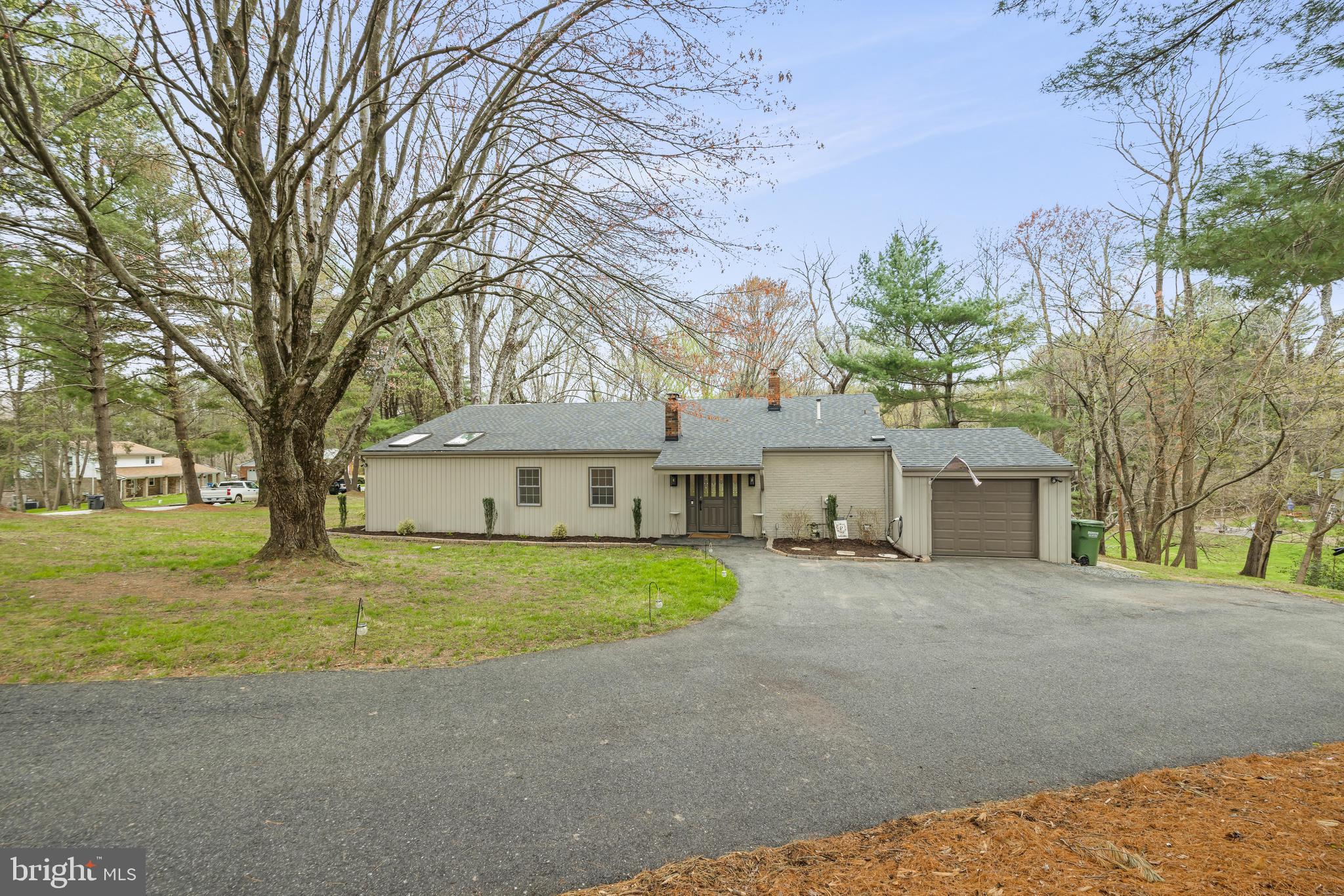 2414 DERBY DRIVE