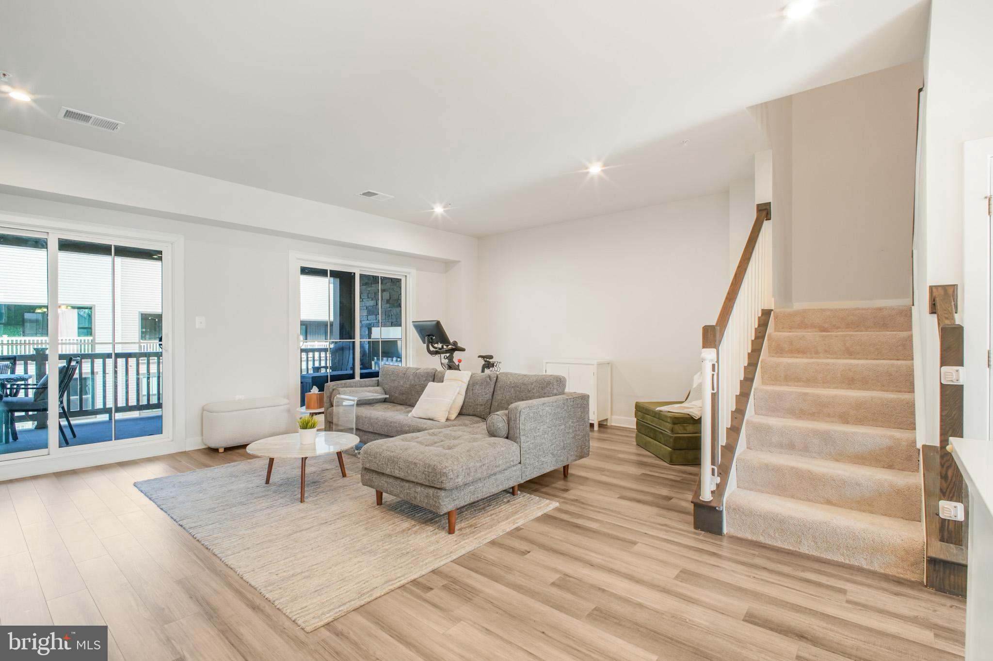 FOSTER'S GLEN - Residential