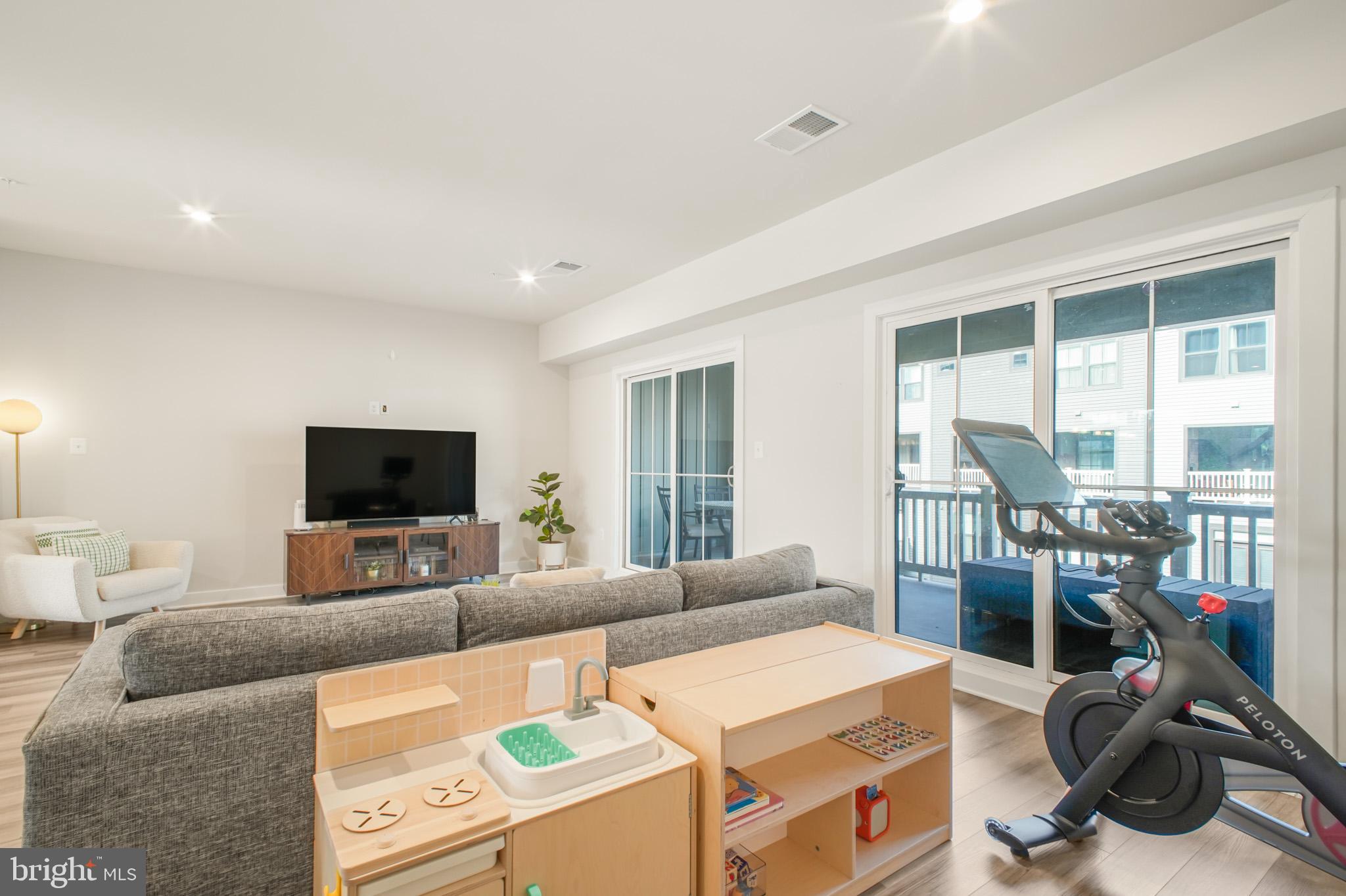 FOSTER'S GLEN - Residential