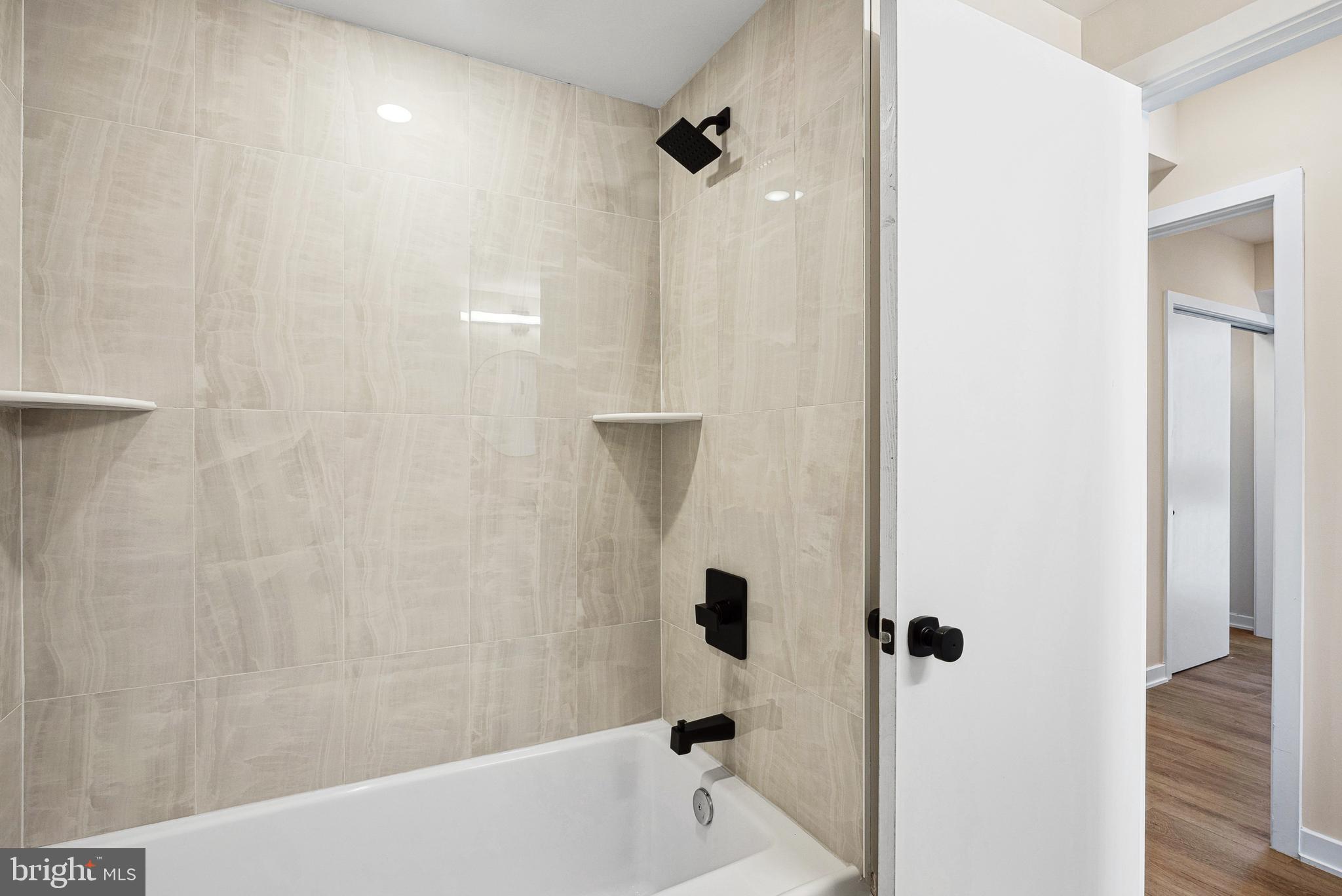 PENNSPORT - Residential Lease