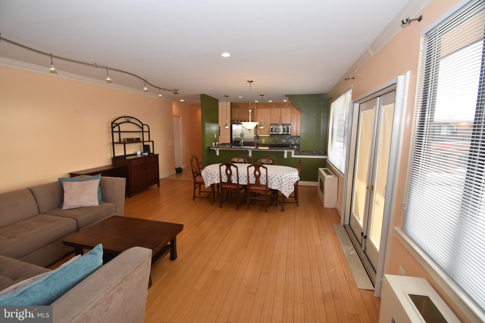 RIVER PLACE NORTH - Residential Lease