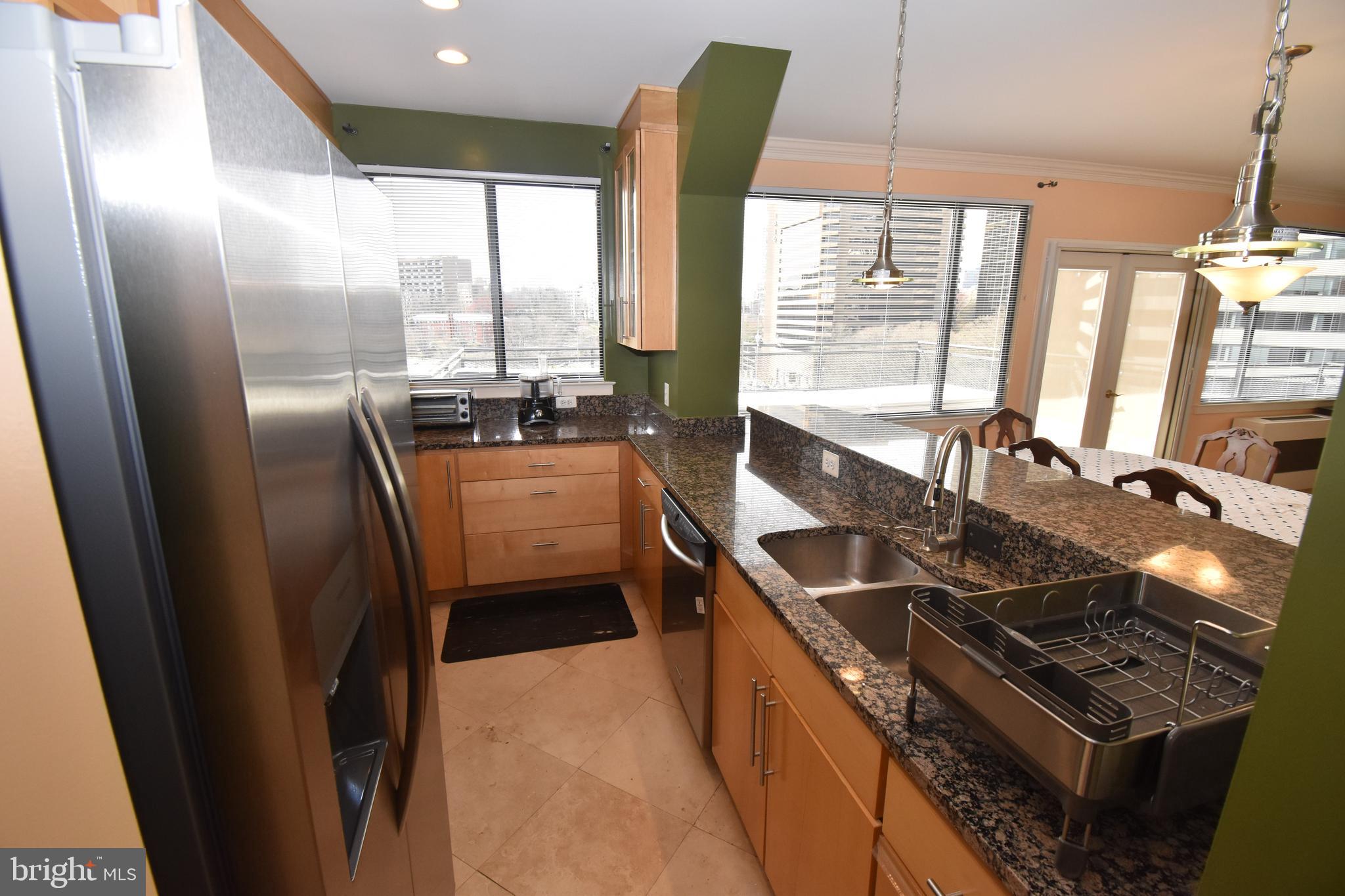 RIVER PLACE NORTH - Residential Lease