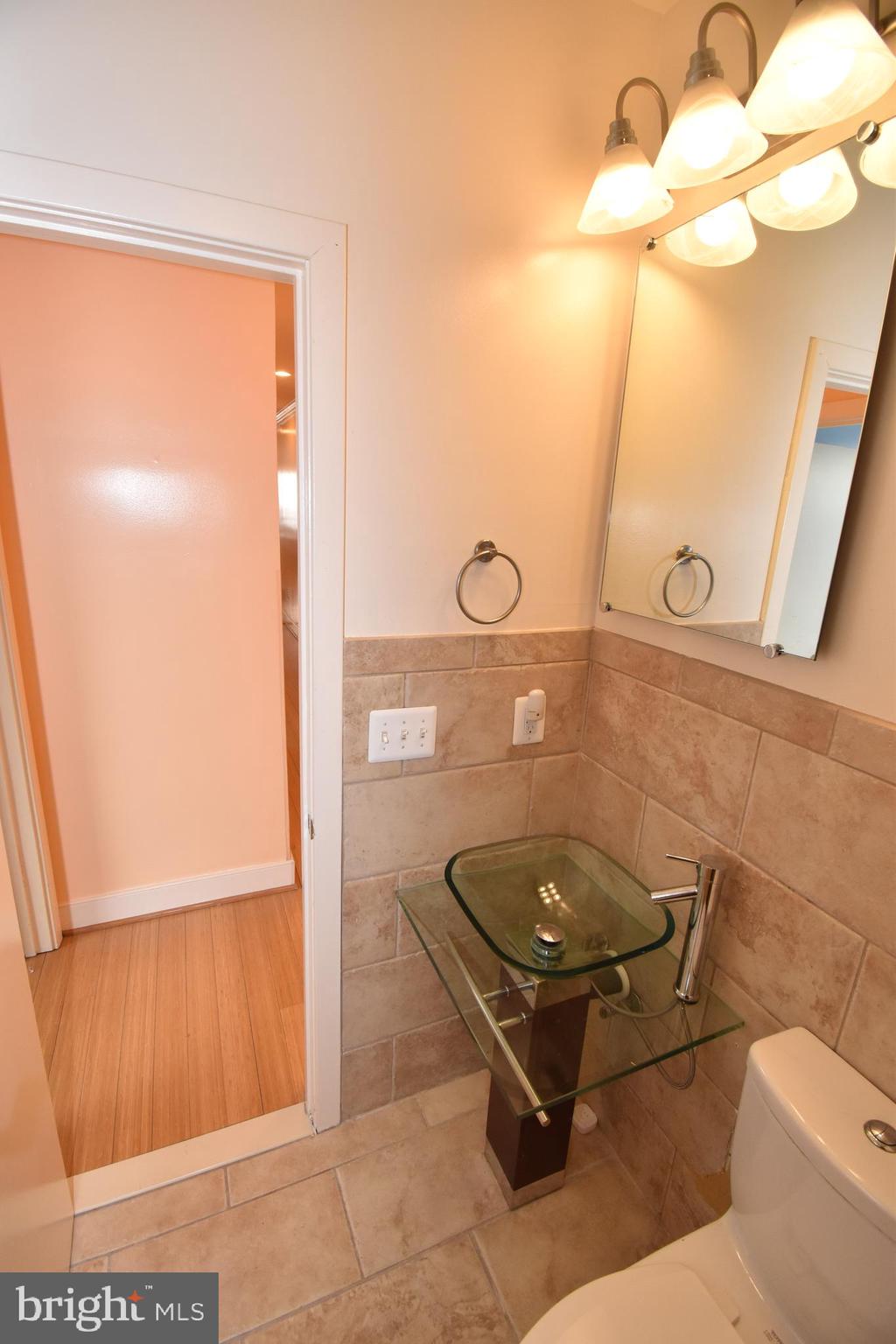 RIVER PLACE NORTH - Residential Lease
