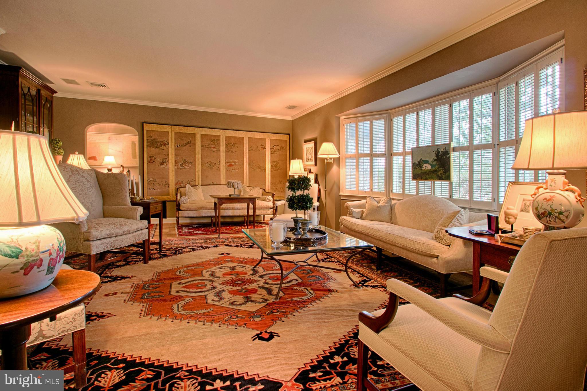 COUNTRY CLUB HILLS - Residential