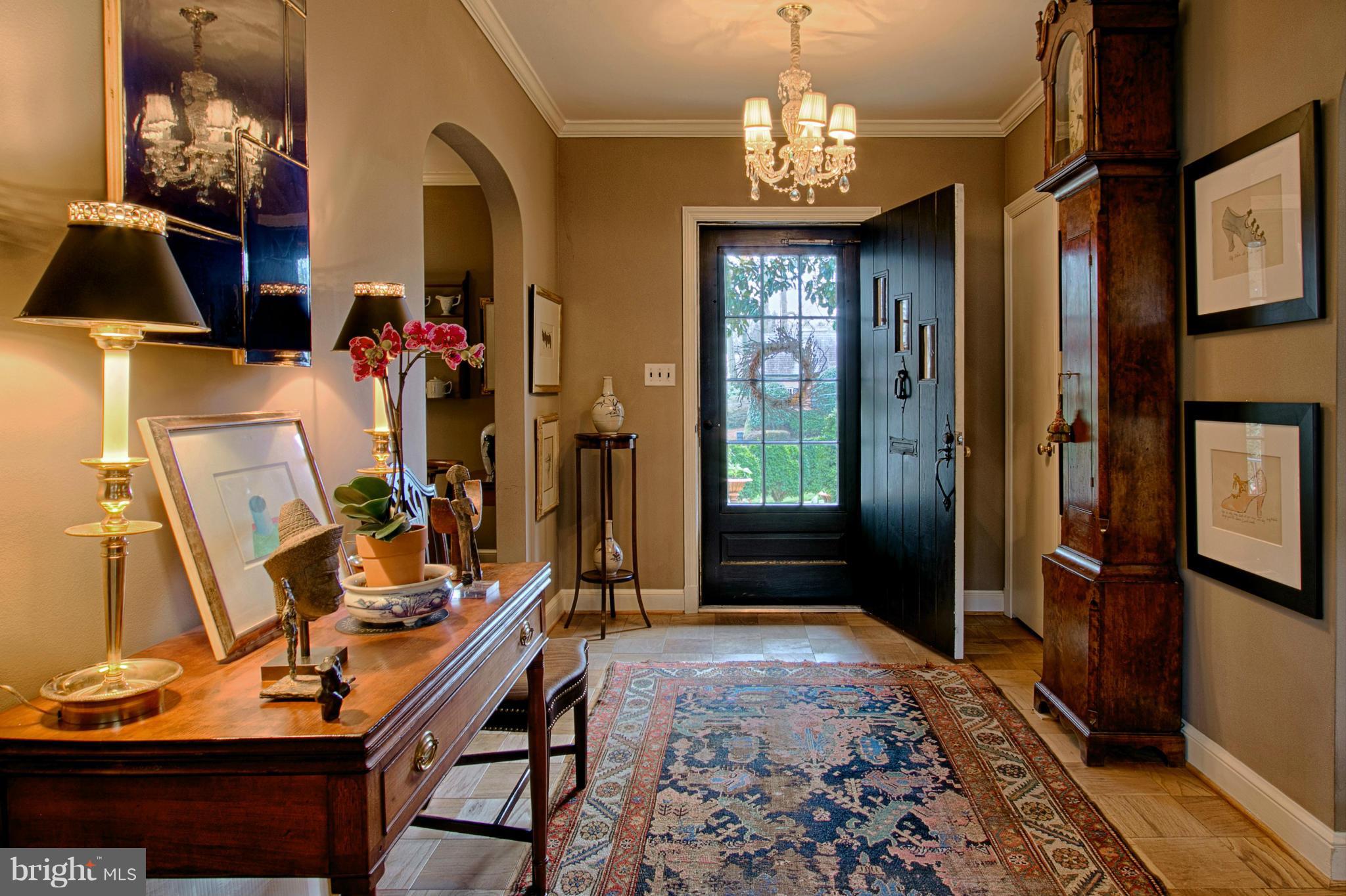 COUNTRY CLUB HILLS - Residential