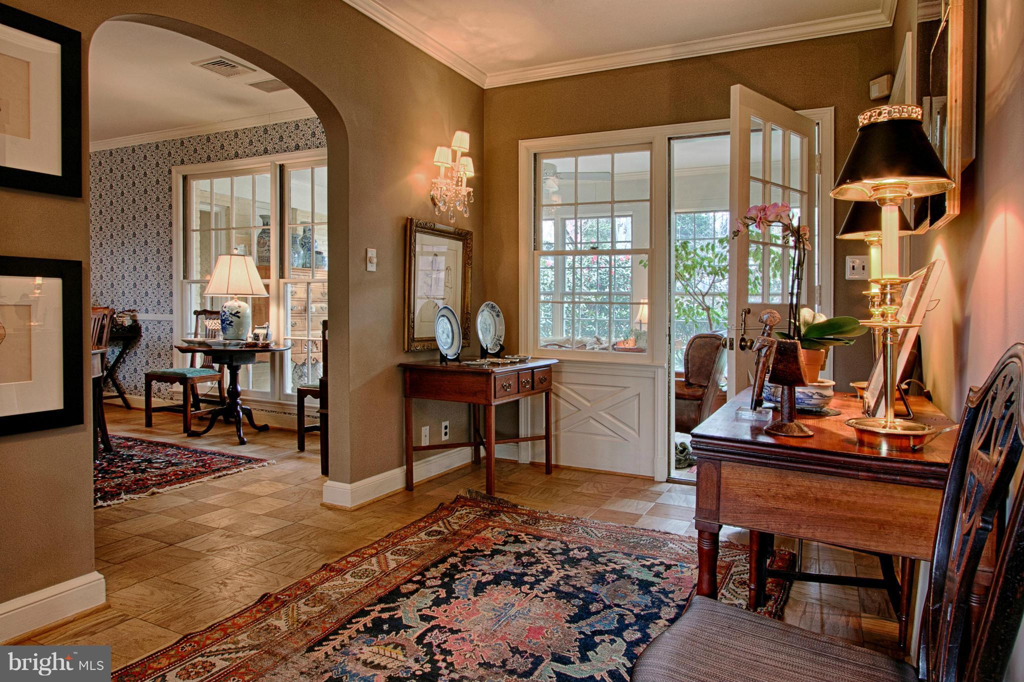 COUNTRY CLUB HILLS - Residential