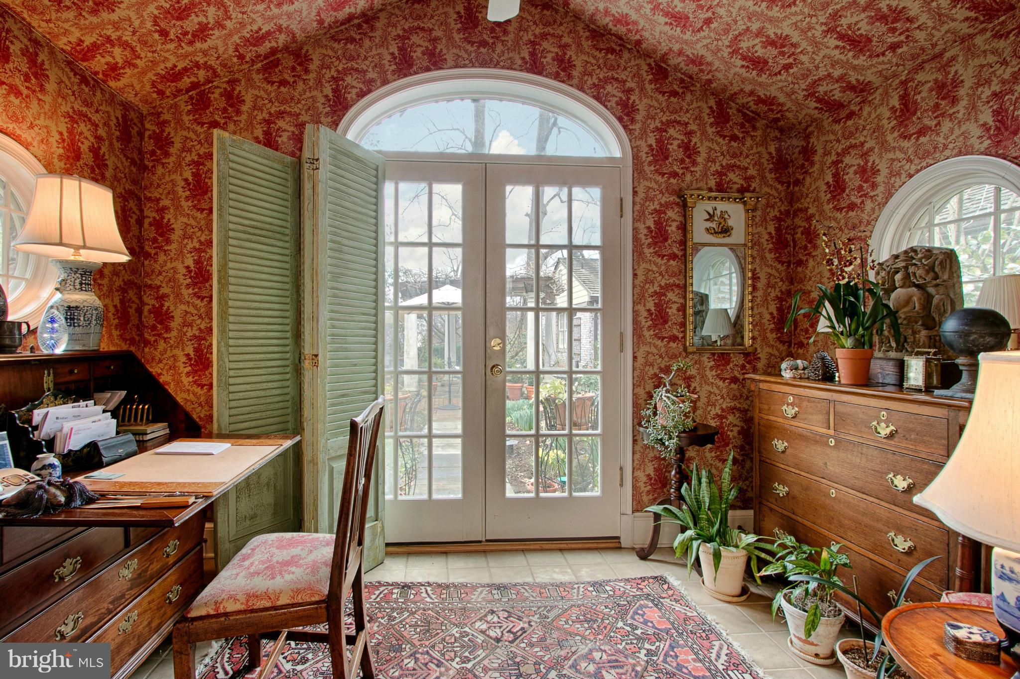 COUNTRY CLUB HILLS - Residential