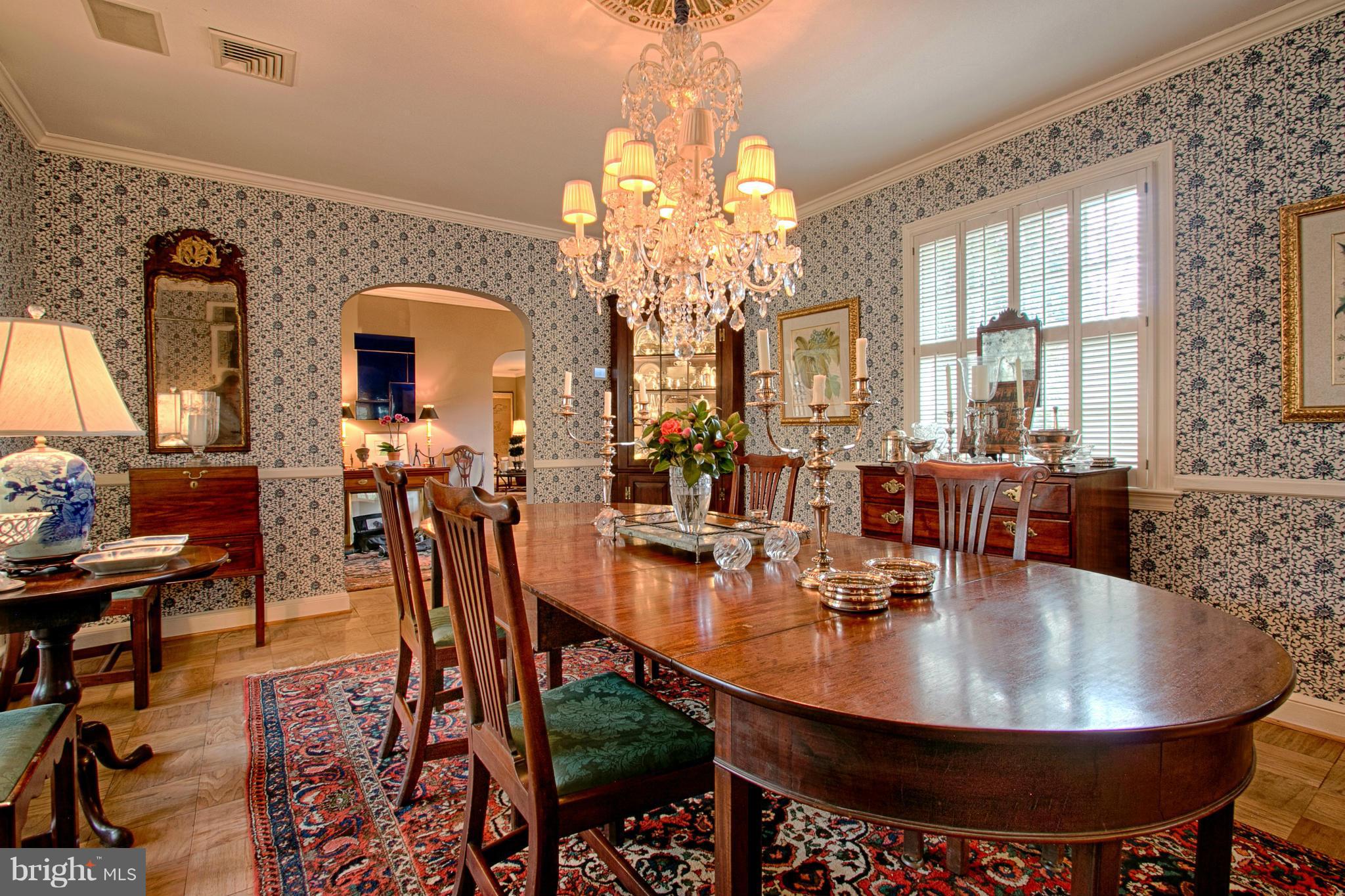 COUNTRY CLUB HILLS - Residential