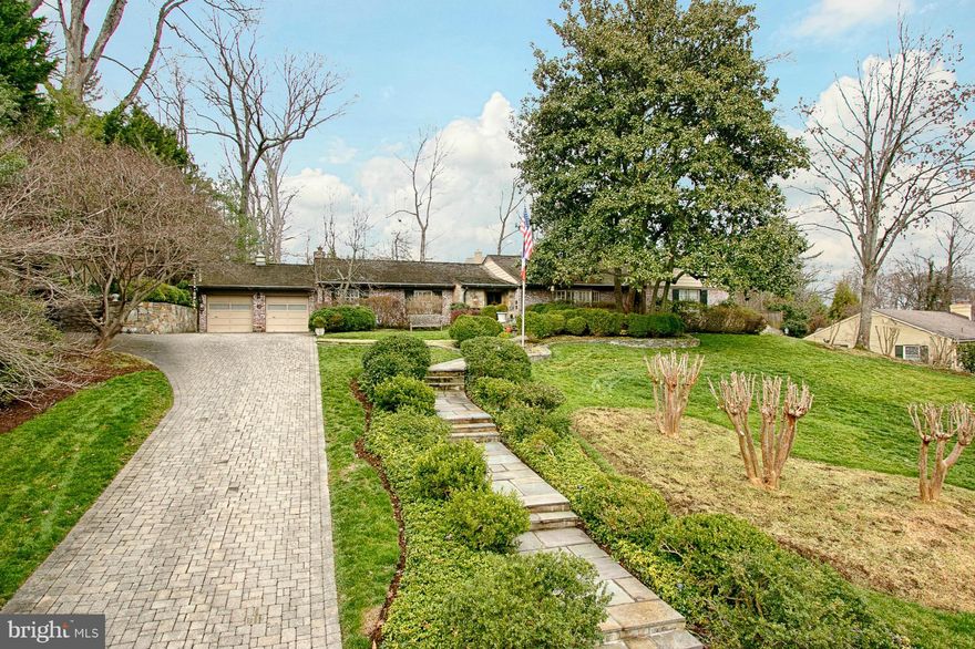 The address of distinction COUNTRY CLUB HILLS This highly esteemed home on over 1/2 acre is unlike anything you have seen before. An aura of mystery surrounds this 1950's California ranch-style home extensively remodeled in 1990. Sparing no expense, the owners have created an atmosphere of warmth w/old world charm.Classic living Arches 9 foot ceilings expansive rms STUNNING! Grounds extraordinaire