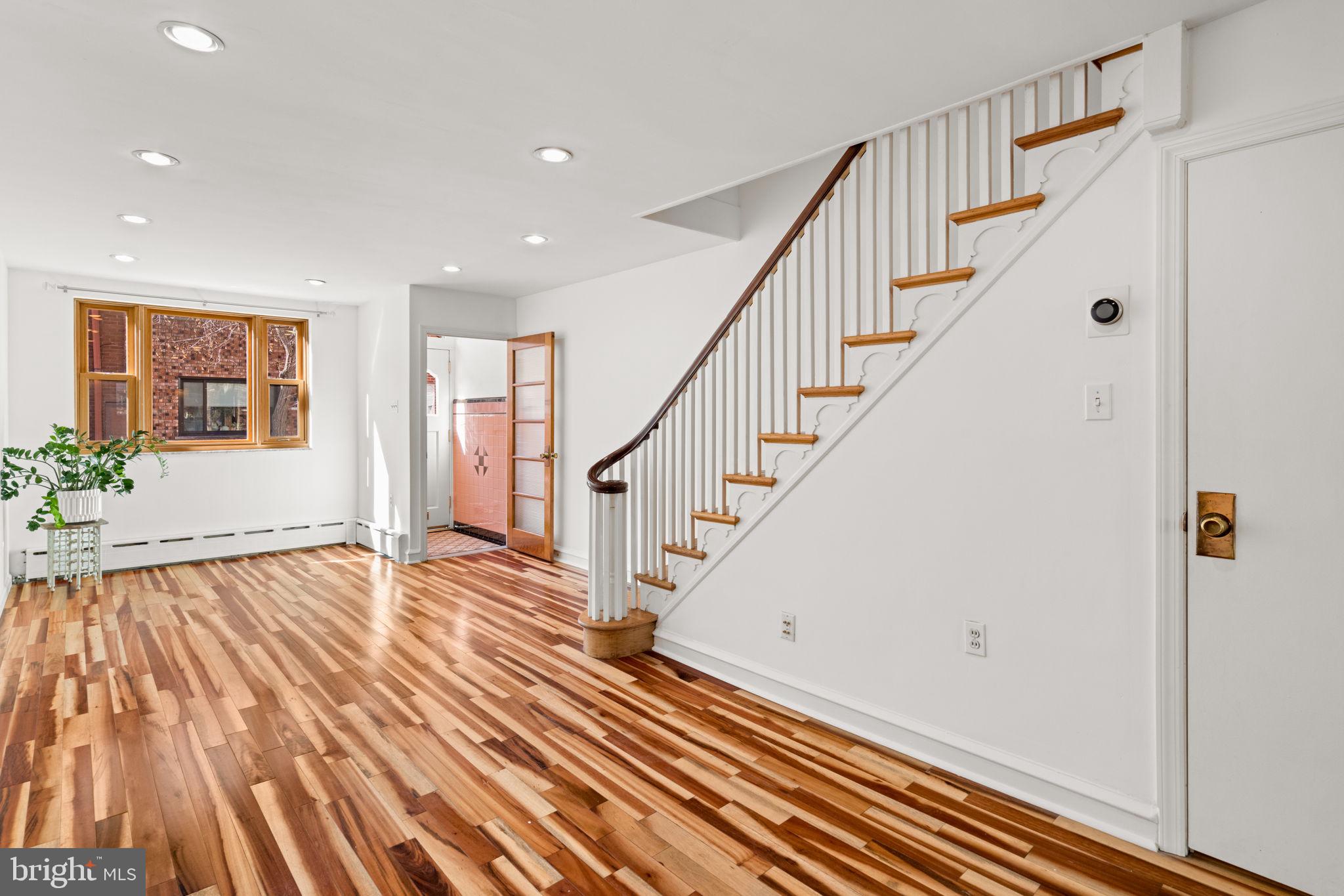 PASSYUNK SQUARE - Residential