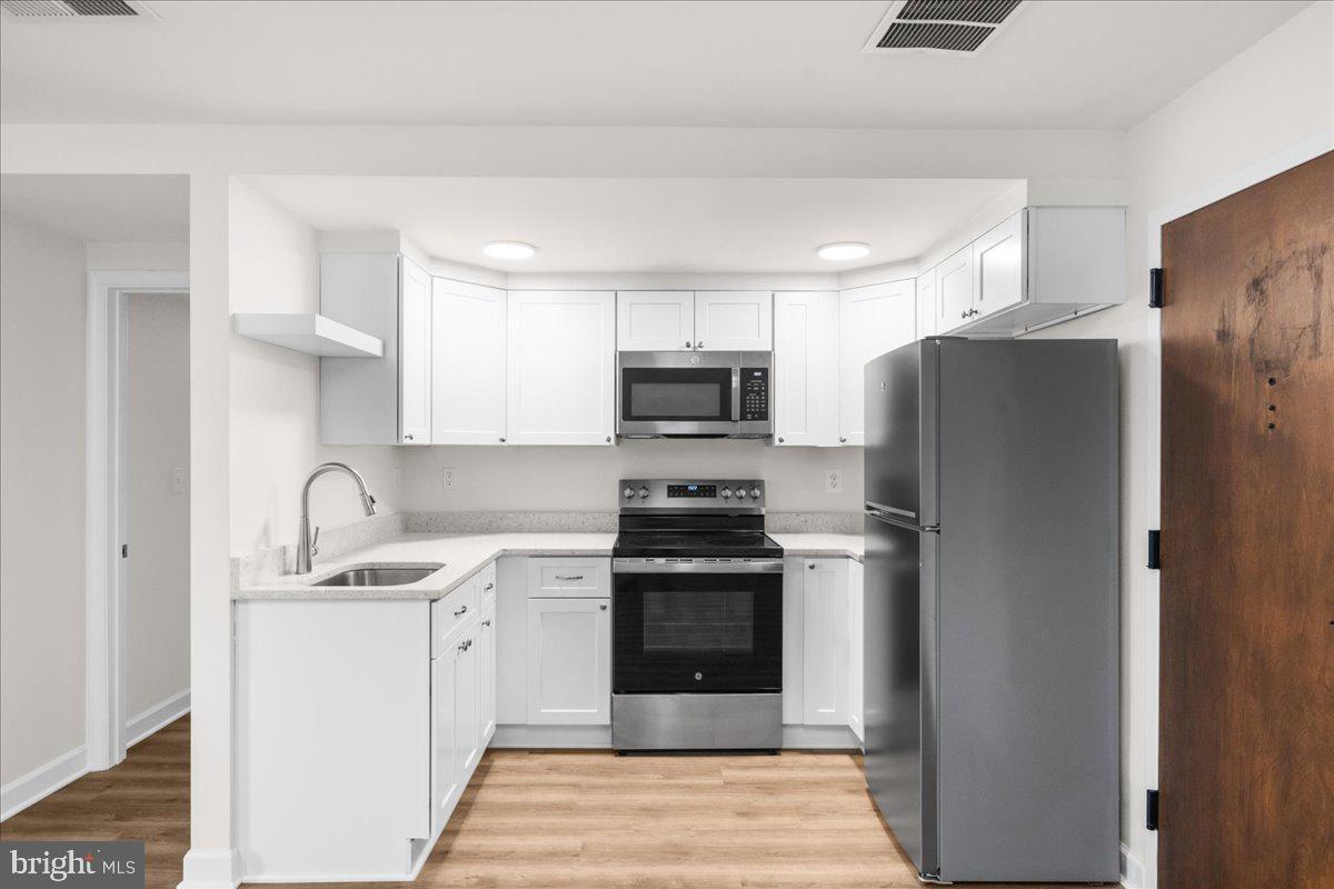 380 BROADVIEW AVENUE APT 3