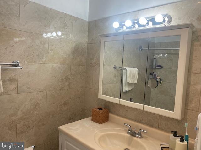 MAYFLOWER SQUARE - Residential