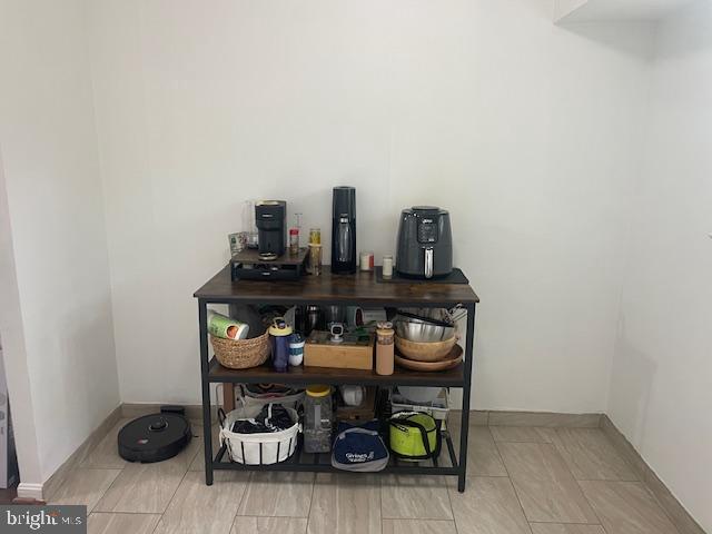 MAYFLOWER SQUARE - Residential